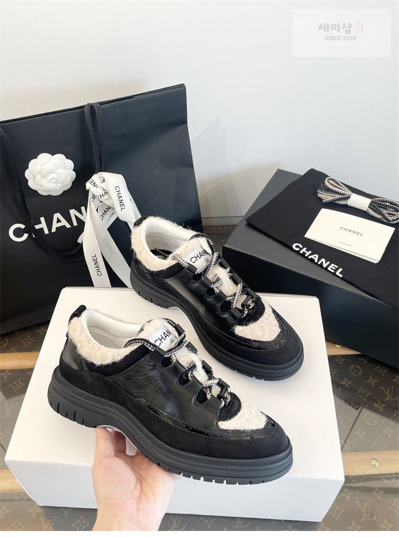 C H A N E L 샤넬 25B 프리 컬렉션 스니커즈 신발 4번 이미지