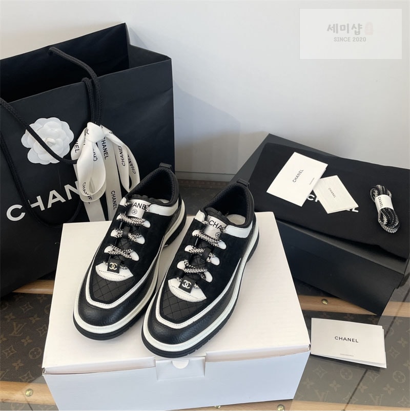 C H A N E L 샤넬 25C 크루즈 스니커즈 화이트 신발 11번 이미지