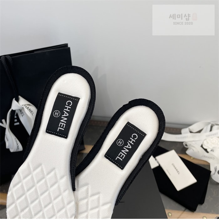C H A N E L 샤넬 25C 크루즈 스니커즈 신발 28번 이미지