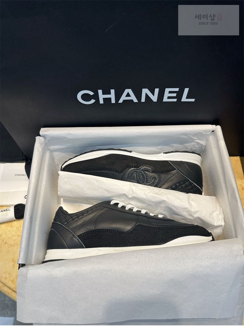 C H A N E L 샤넬 25P CC로고 스니커즈 블랙/화이트 신발 6번 이미지