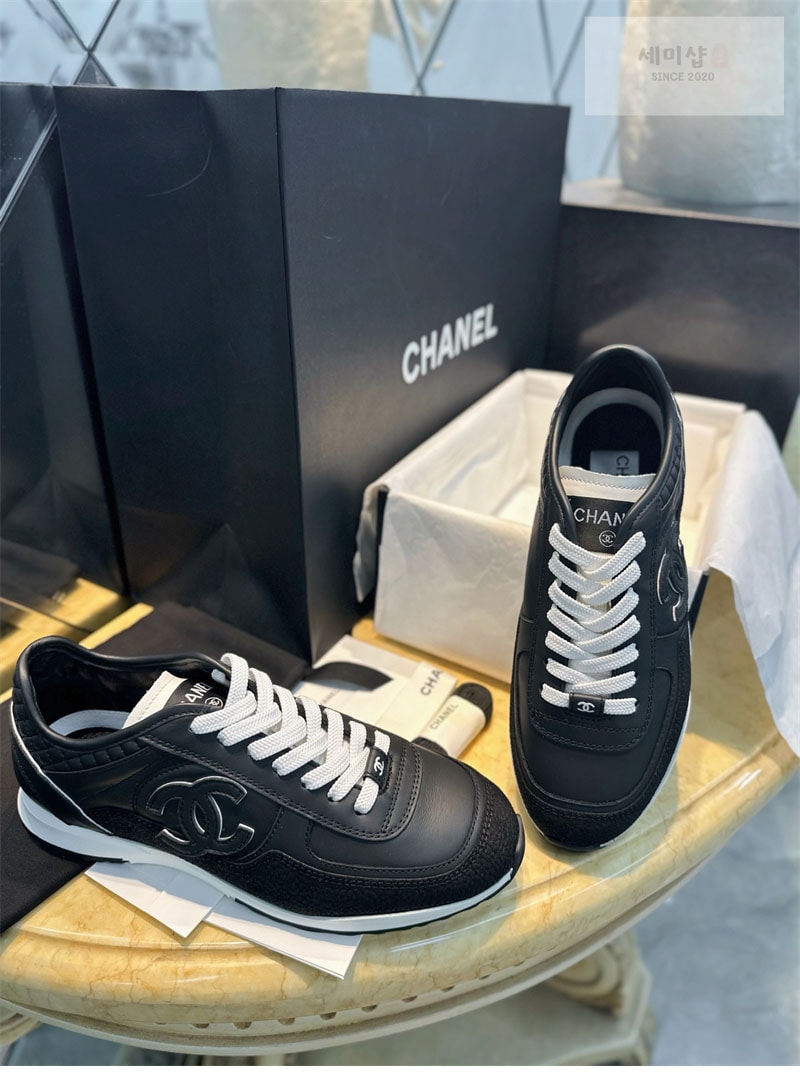 C H A N E L 샤넬 25P CC로고 스니커즈 블랙/화이트 신발 11번 이미지