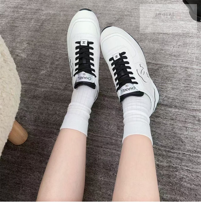 C H A N E L 샤넬 25SS 프리 CC로고 스니커즈 신발 3번 이미지