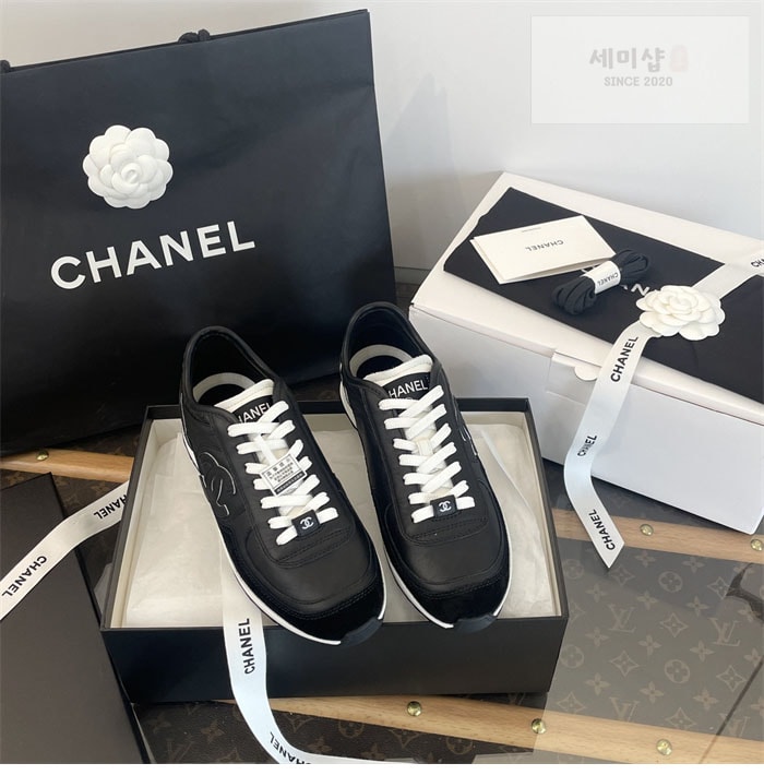 C H A N E L 샤넬 25SS 프리 CC로고 스니커즈 신발 4번 이미지
