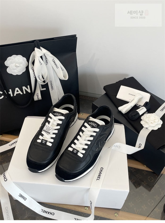 C H A N E L 샤넬 25SS 프리 CC로고 스니커즈 신발 5번 이미지