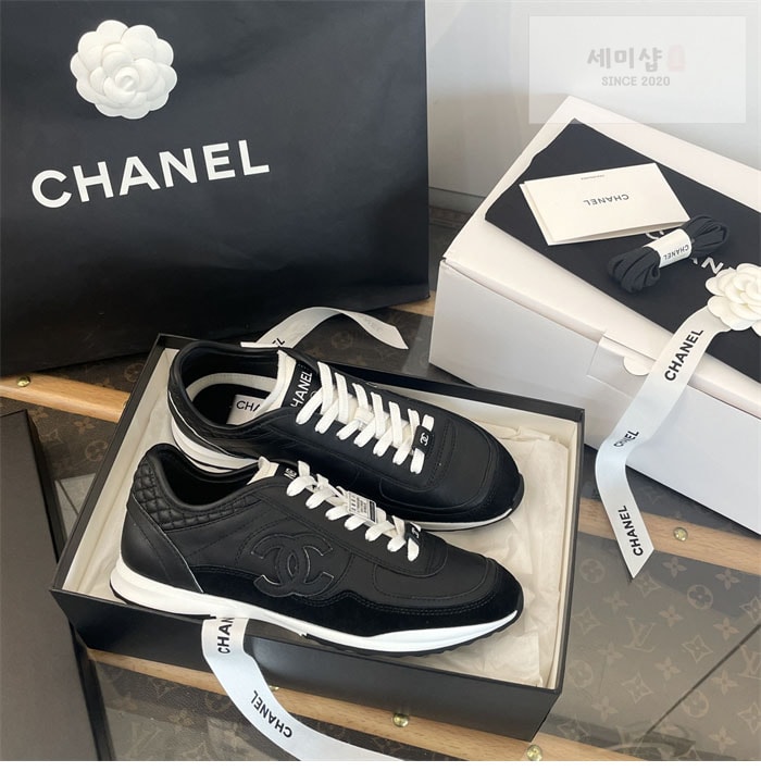 C H A N E L 샤넬 25SS 프리 CC로고 스니커즈 신발 7번 이미지