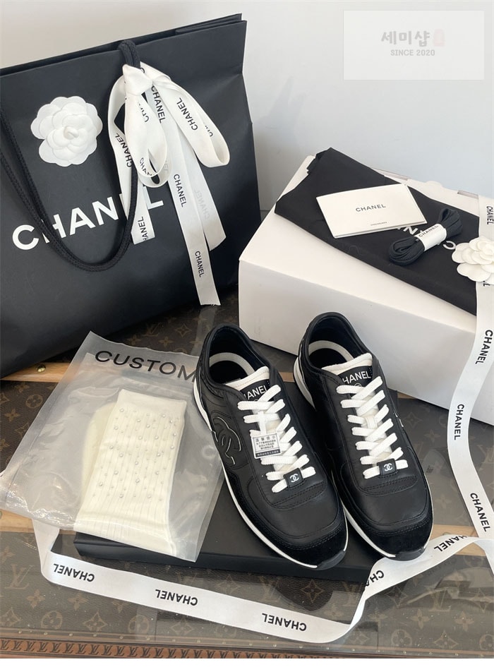 C H A N E L 샤넬 25SS 프리 CC로고 스니커즈 신발 8번 이미지