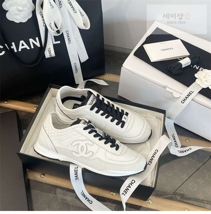 C H A N E L 샤넬 25SS 프리 CC로고 스니커즈 신발 25번 이미지