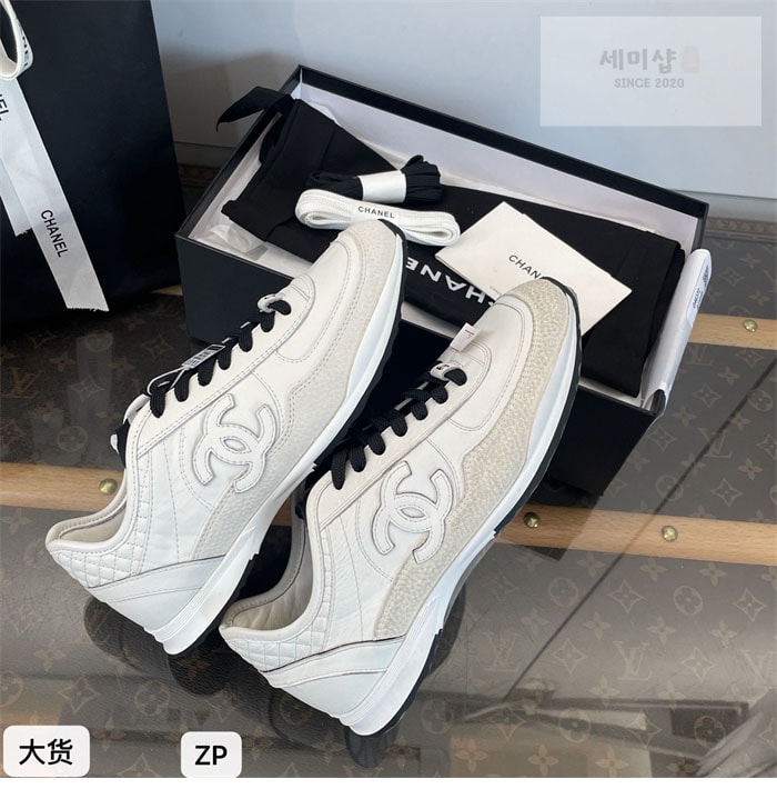 C H A N E L 샤넬 25SS 프리 CC로고 스니커즈 신발 18번 이미지