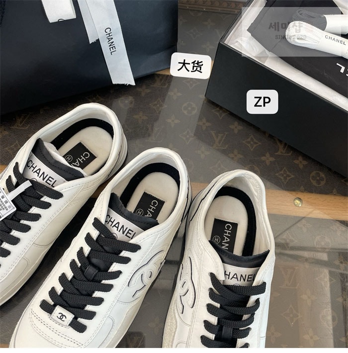C H A N E L 샤넬 25SS 프리 CC로고 스니커즈 신발 23번 이미지