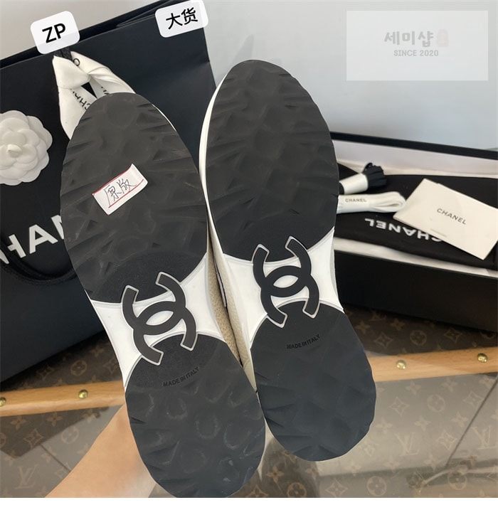 C H A N E L 샤넬 25SS 프리 CC로고 스니커즈 신발 24번 이미지