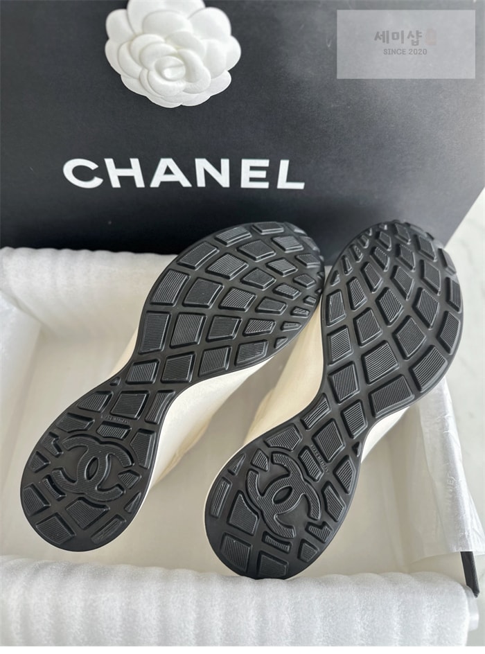 C H A N E L 샤넬 25 크루즈 스니커즈 신발 12번 이미지