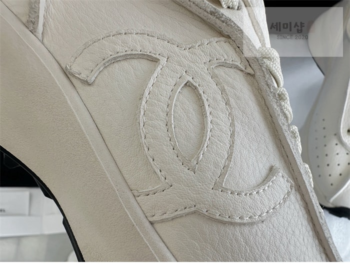 C H A N E L 샤넬 25 크루즈 스니커즈 신발 16번 이미지