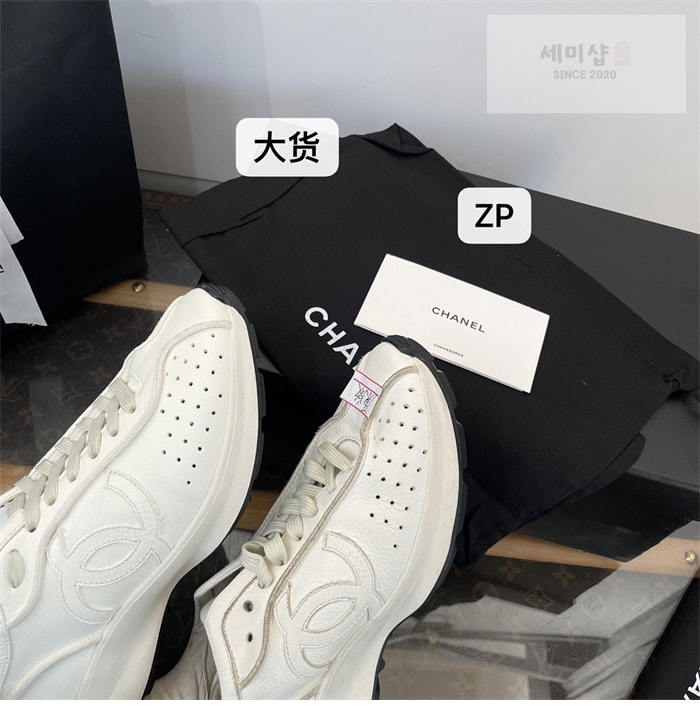 C H A N E L 샤넬 25 크루즈 스니커즈 신발 20번 이미지
