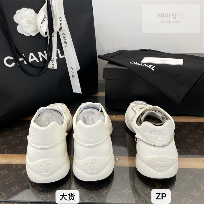 C H A N E L 샤넬 25 크루즈 스니커즈 신발 22번 이미지