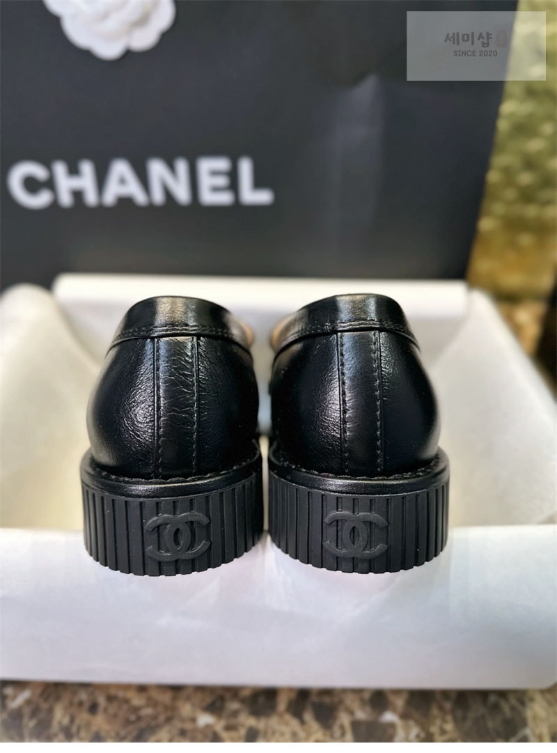 C H A N E L 샤넬 25 크루즈 컬렉션 로퍼 신발 9번 이미지