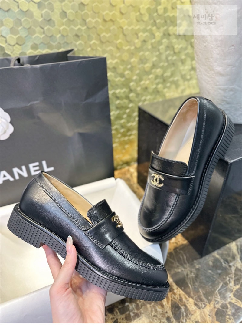 C H A N E L 샤넬 25 크루즈 컬렉션 로퍼 신발 12번 이미지