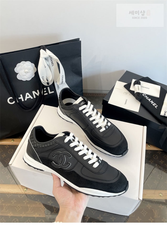 C H A N E L 샤넬 25 CC로고 스니커즈 검흰 화이트 신발 4번 이미지
