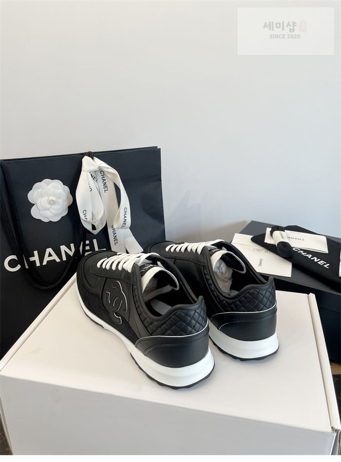 C H A N E L 샤넬 25 CC로고 스니커즈 검흰 화이트 신발 9번 이미지