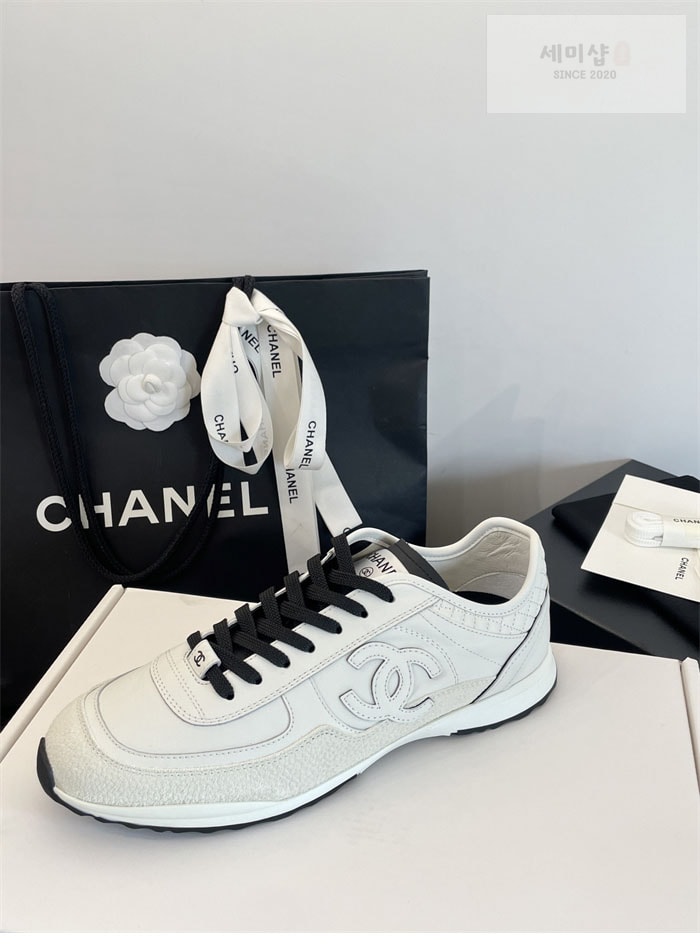 C H A N E L 샤넬 25 CC로고 스니커즈 검흰 화이트 신발 12번 이미지