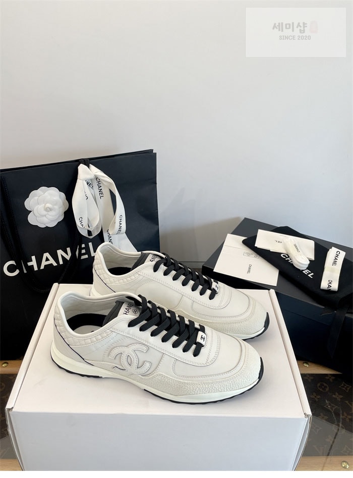 C H A N E L 샤넬 25 CC로고 스니커즈 검흰 화이트 신발 13번 이미지