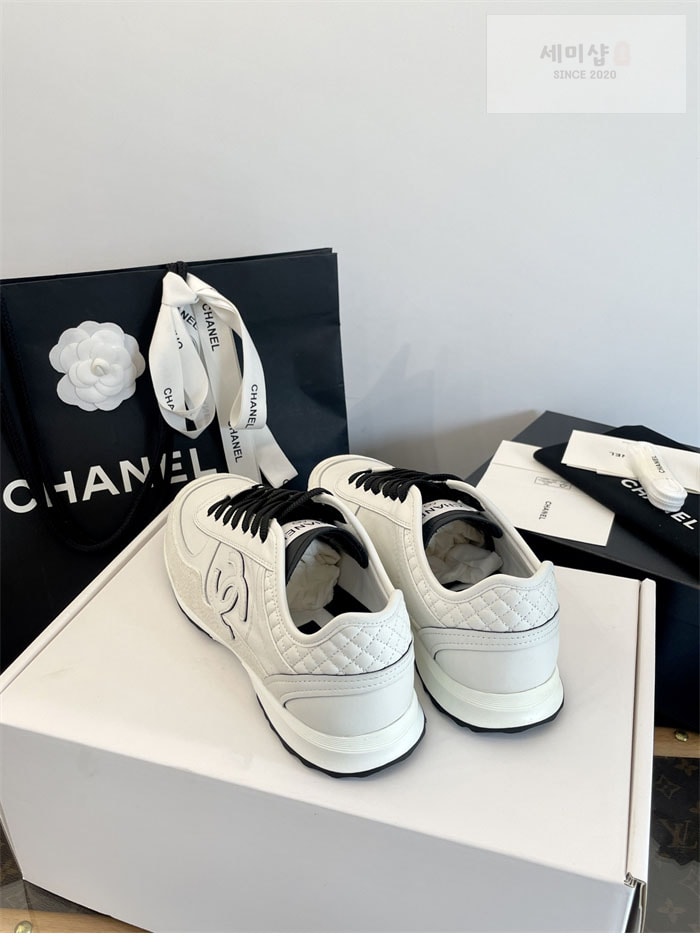 C H A N E L 샤넬 25 CC로고 스니커즈 검흰 화이트 신발 14번 이미지