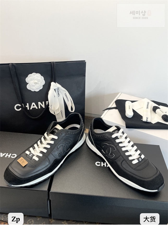C H A N E L 샤넬 25 CC로고 스니커즈 검흰 화이트 신발 15번 이미지