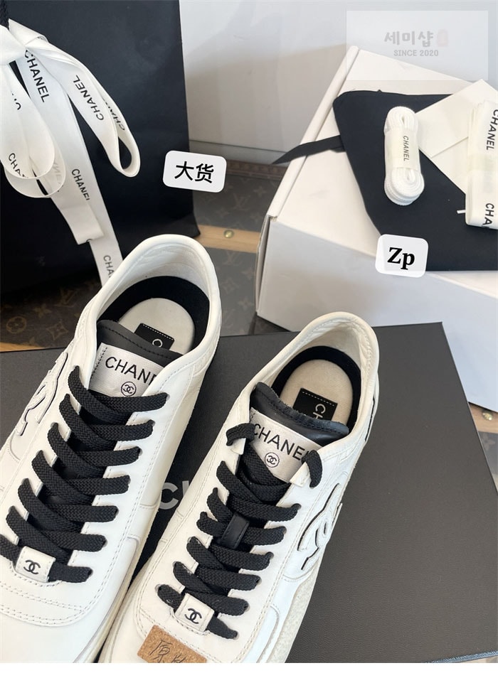 C H A N E L 샤넬 25 CC로고 스니커즈 검흰 화이트 신발 23번 이미지