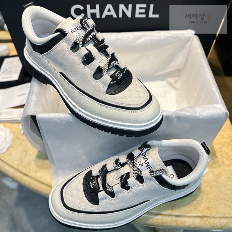 C H A N E L 샤넬 25c 스니커즈 화이트 신발 20번 이미지