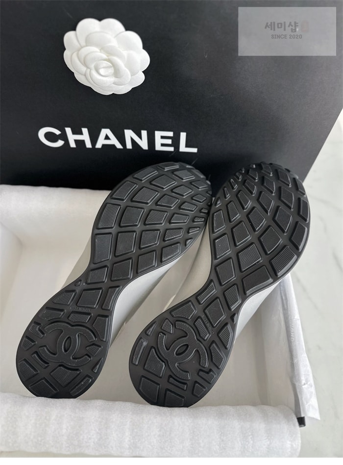 C H A N E L 샤넬 25c CC로고 스니커즈 신발 10번 이미지