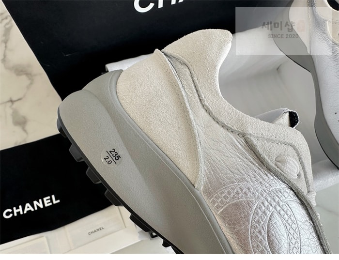 C H A N E L 샤넬 25c CC로고 스니커즈 신발 22번 이미지