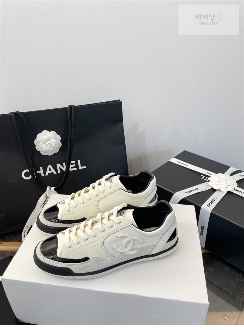 C H A N E L 샤넬 25k CC로고 스니커즈 신발 22번 이미지