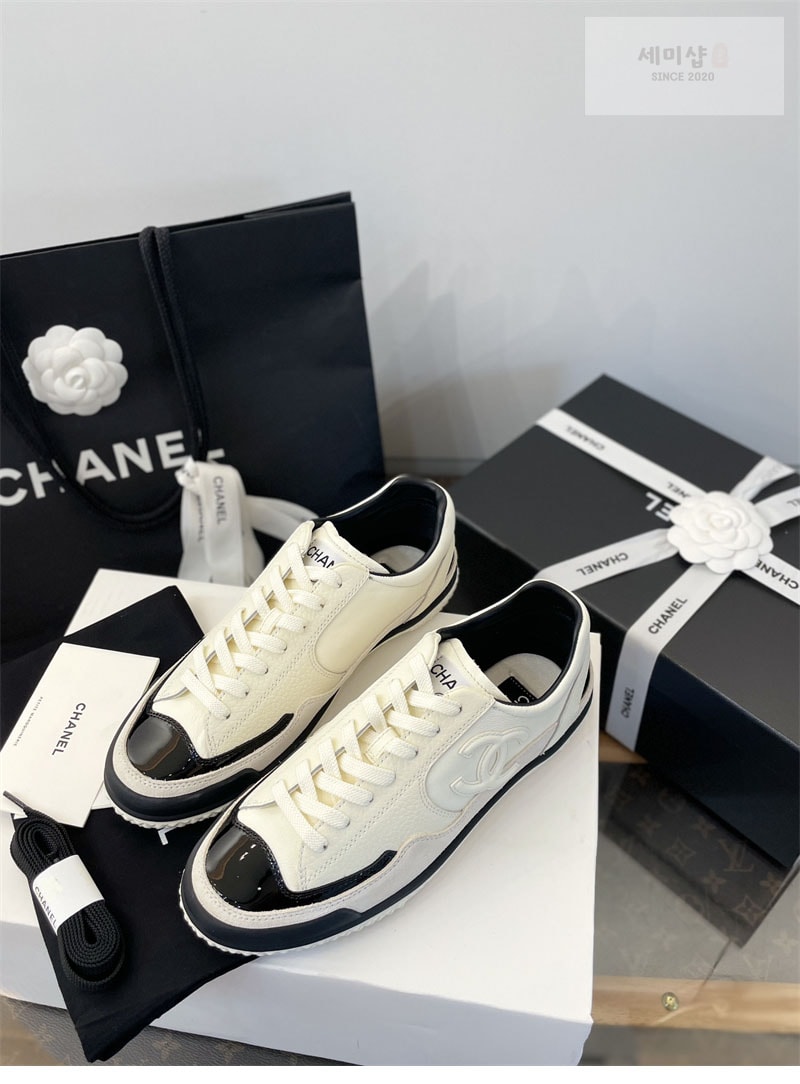 C H A N E L 샤넬 25k CC로고 스니커즈 신발 6번 이미지