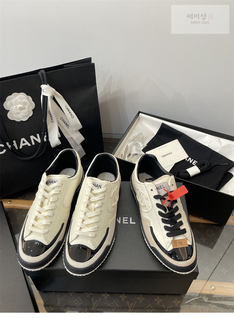 C H A N E L 샤넬 25k CC로고 스니커즈 신발 7번 이미지