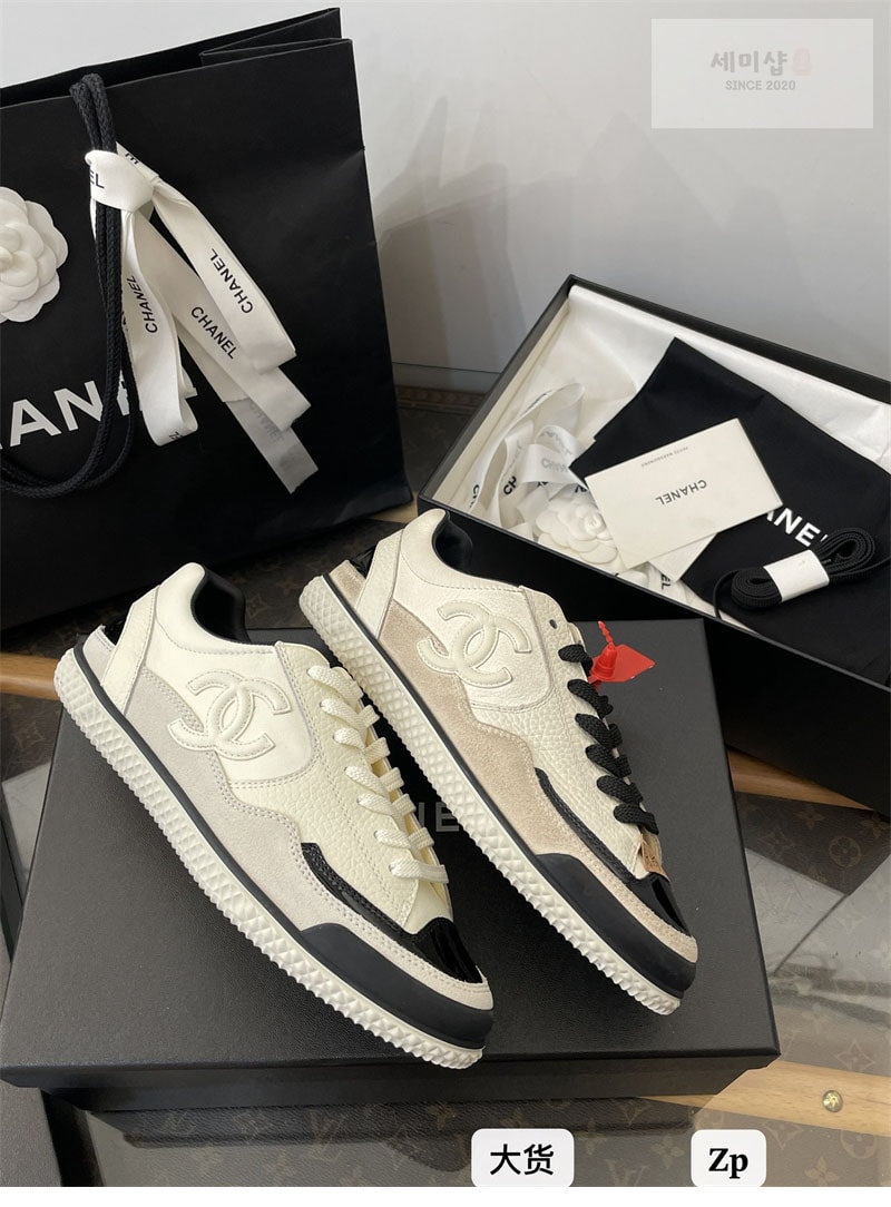 C H A N E L 샤넬 25k CC로고 스니커즈 신발 10번 이미지