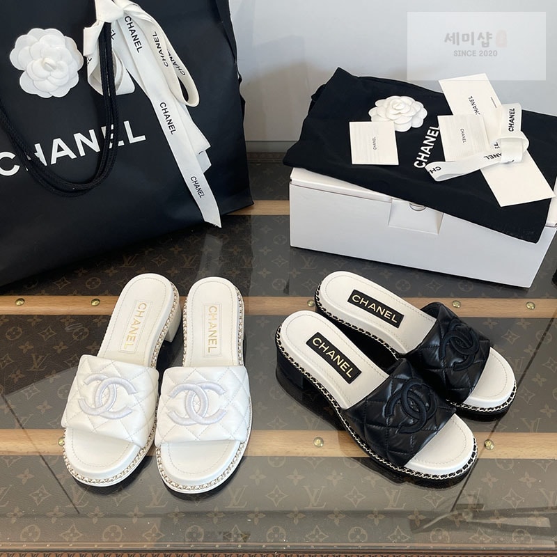 C H A N E L 샤넬 25p cc로고 미드힐 스티치 뮬 샌들 신발 1번 이미지