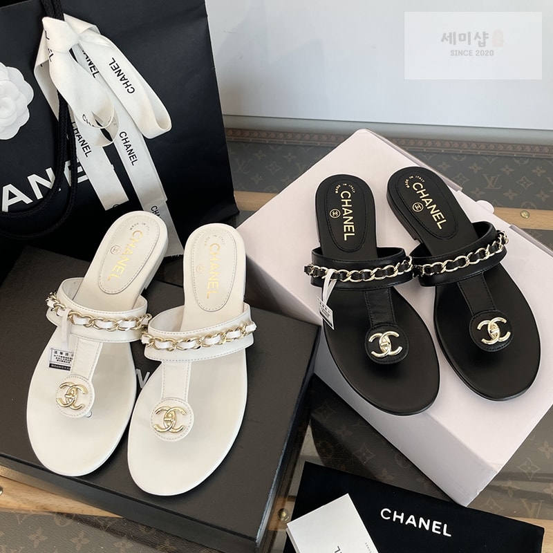 C H A N E L 샤넬 25ss 턴 락 샌들 화이트 신발 1번 이미지
