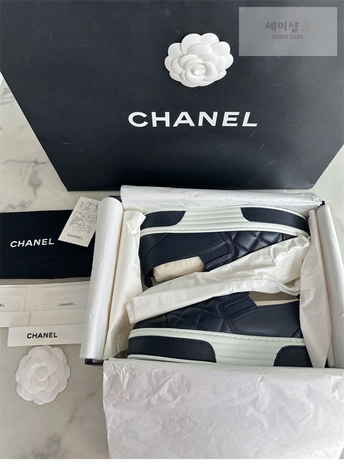 C H A N E L 샤넬 CC로고 퀼팅 슬립온 신발 2번 이미지
