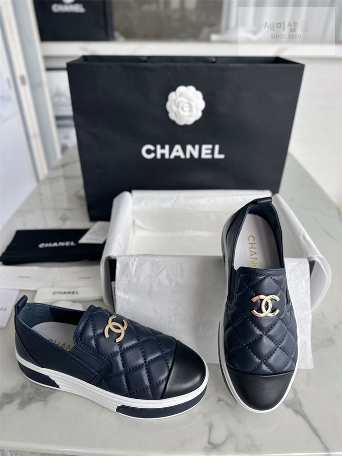 C H A N E L 샤넬 CC로고 퀼팅 슬립온 신발 4번 이미지