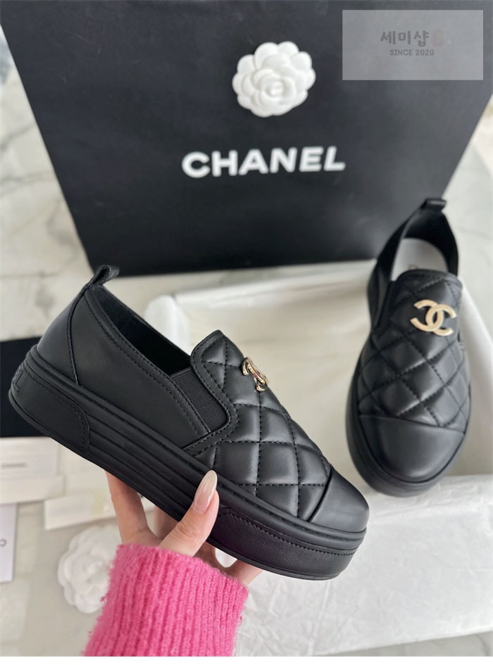 C H A N E L 샤넬 CC로고 퀼팅 슬립온 신발 8번 이미지