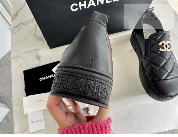 C H A N E L 샤넬 CC로고 퀼팅 슬립온 신발 15번 이미지