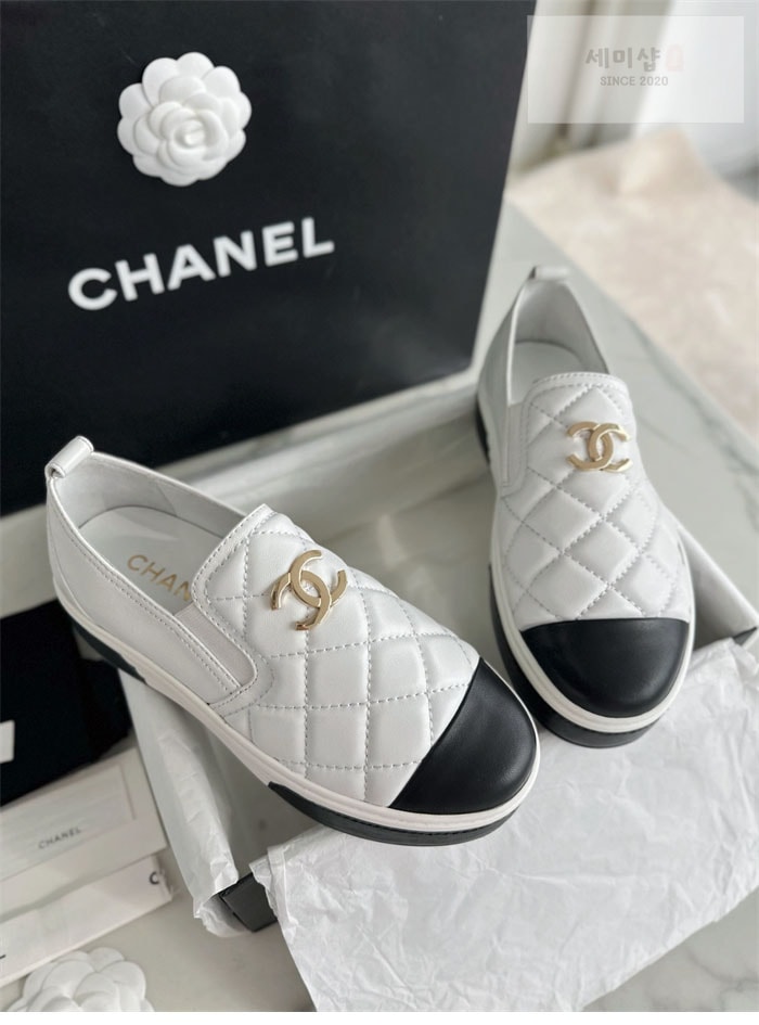 C H A N E L 샤넬 CC로고 퀼팅 슬립온 신발 4번 이미지