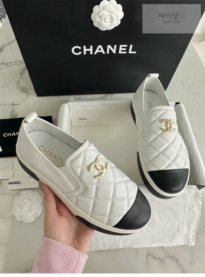 C H A N E L 샤넬 CC로고 퀼팅 슬립온 신발 6번 이미지
