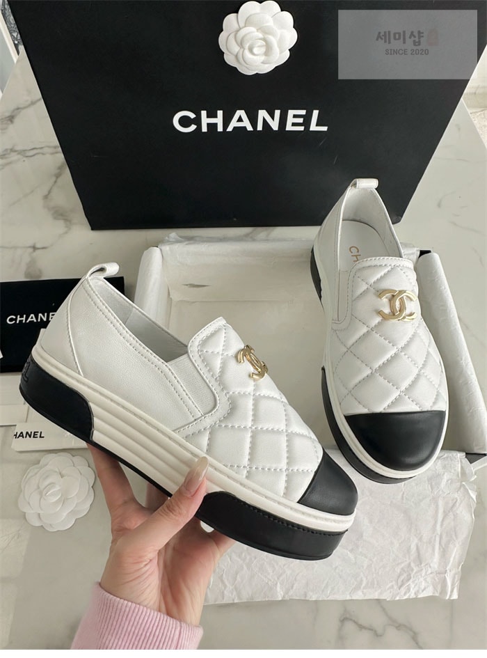 C H A N E L 샤넬 CC로고 퀼팅 슬립온 신발 7번 이미지
