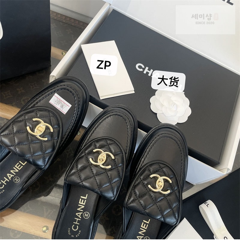 샤넬 샤넬 CC로고 턴락 뮬 블로퍼 신발 4번 이미지