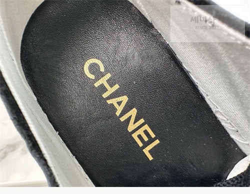 C H A N E L 샤넬 CC로고 화이트 금장 팬던트 플랫폼 스니커즈 신발 14번 이미지