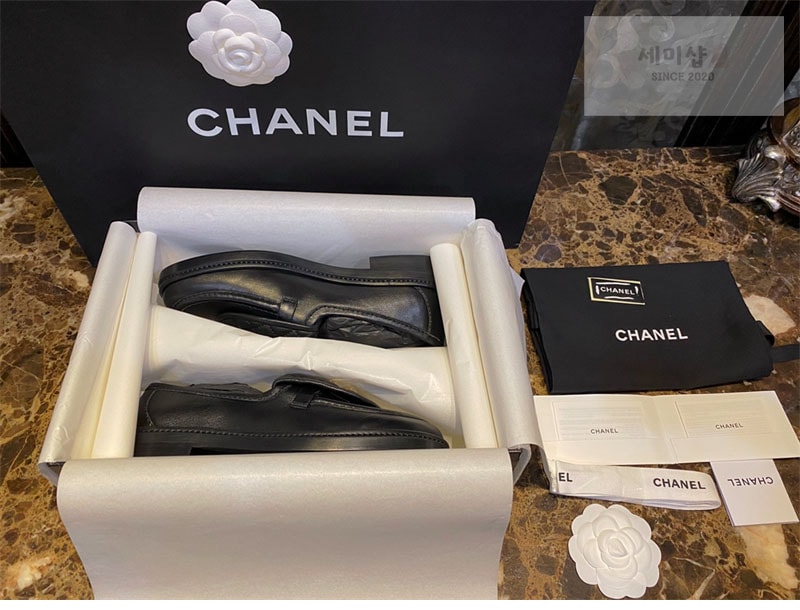 C H A N E L 샤넬 CC 로고 턴락 퀼팅 로퍼 신발 5번 이미지