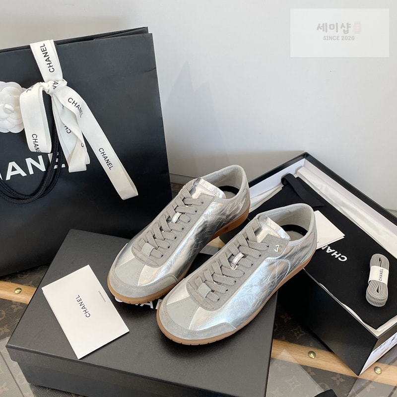 C H A N E L 샤넬 cc로고 러닝 스니커즈 신발 1번 이미지