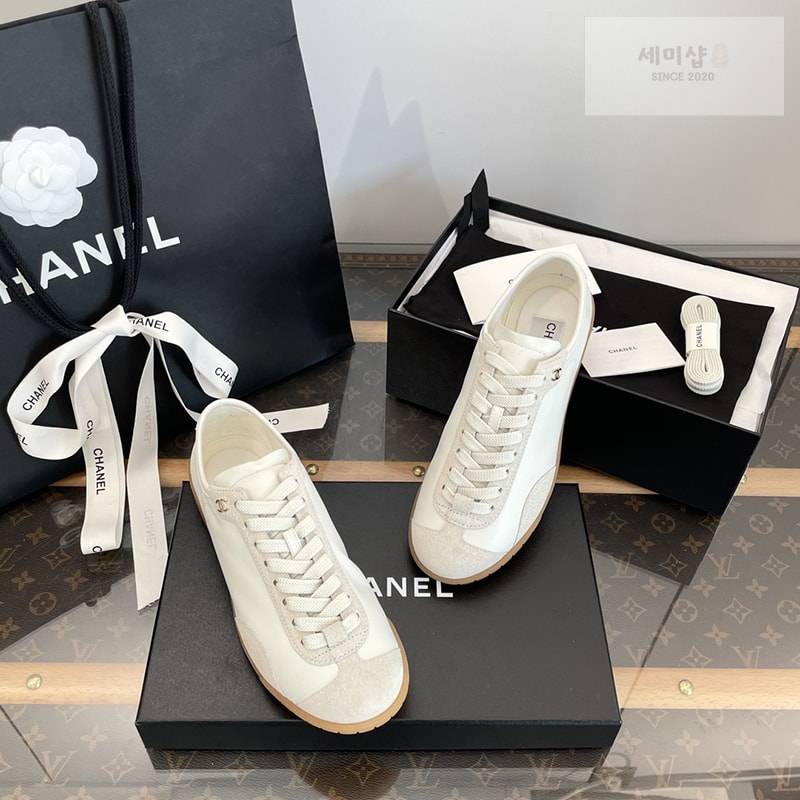 C H A N E L 샤넬 cc로고 러닝 스니커즈 신발 1번 이미지