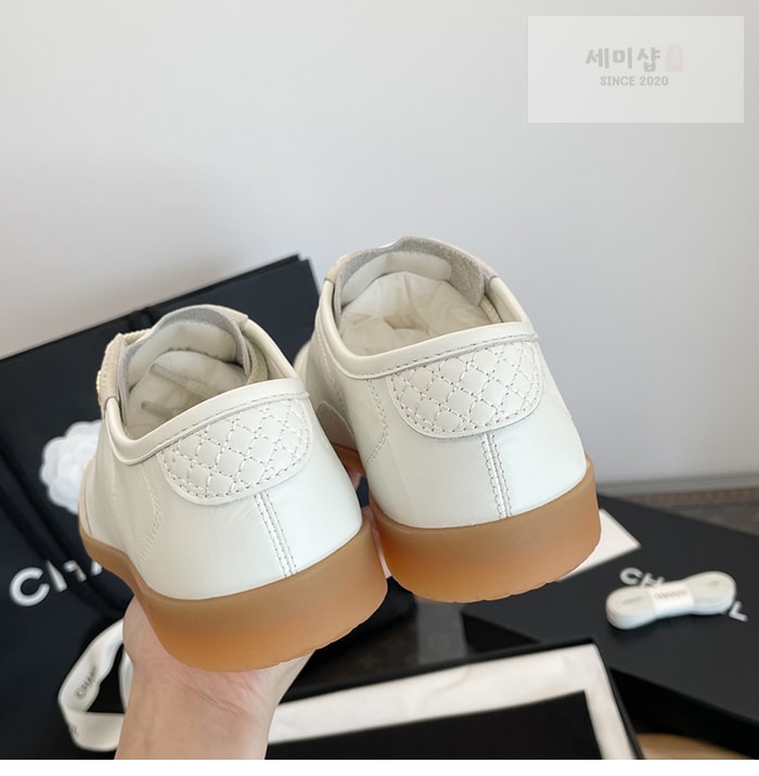 C H A N E L 샤넬 cc로고 러닝 스니커즈 신발 7번 이미지