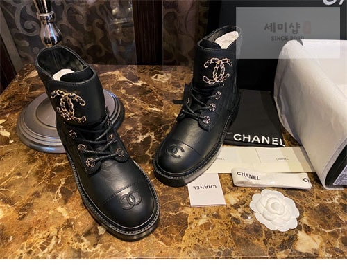 C H A N E L 샤넬 cc로고 퀄팅 레이스업 부츠 신발 7번 이미지